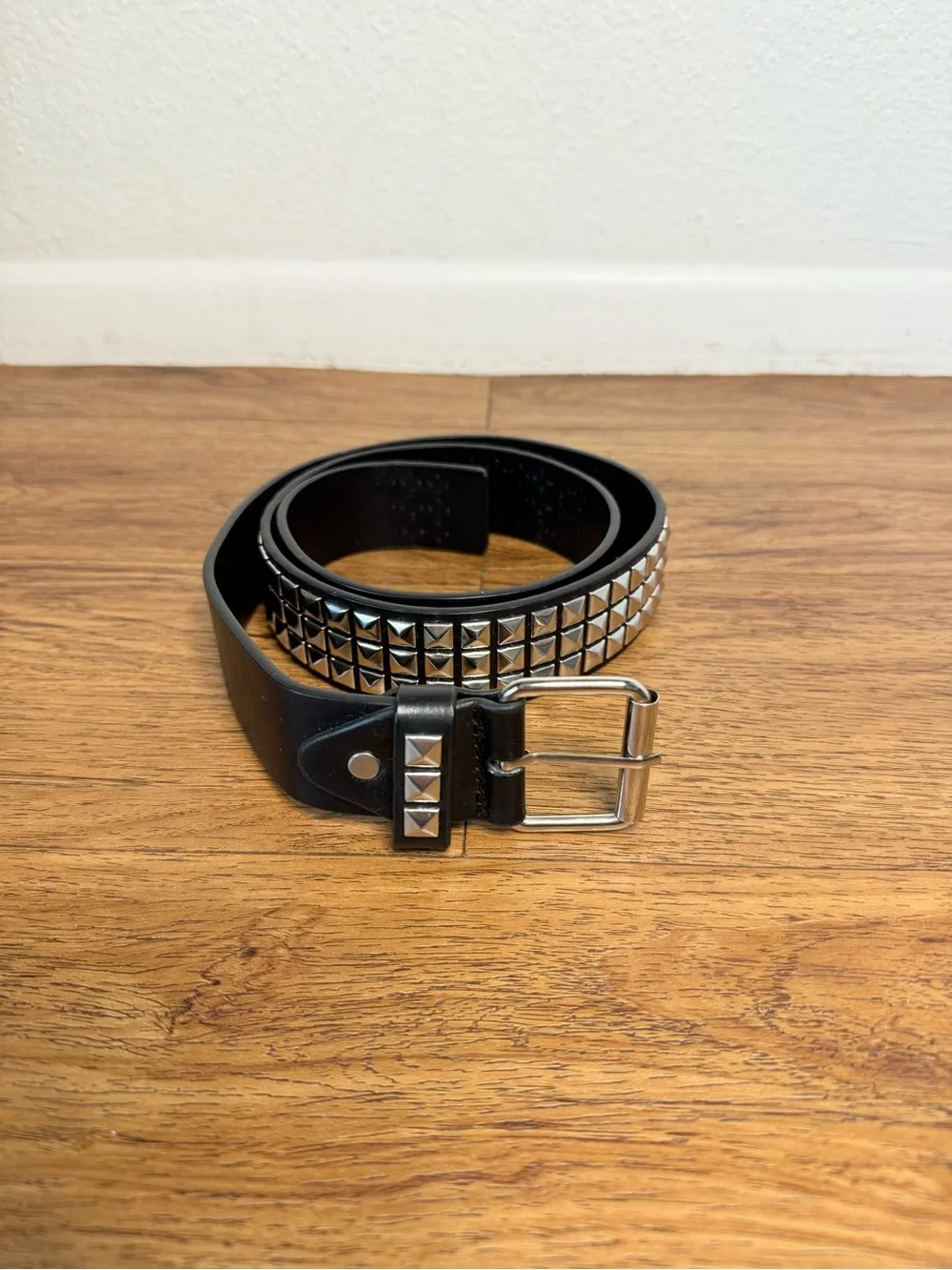 Black Studded Faux Leather Belt Silver Pyramid Studs 44